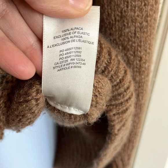 The Group by Babaton Aritizia
Day Off Turtleneck in Camel Size Small 100% Alpaca - Picture 10 of 15